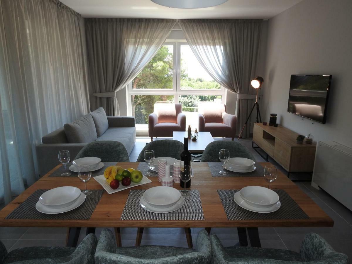 Luxury Apartments Magali 로비니 외부 사진