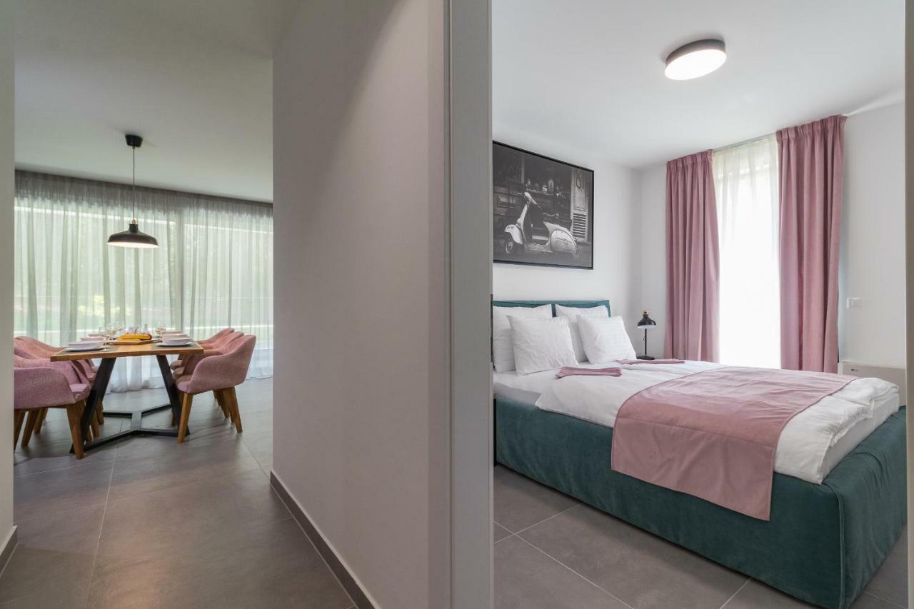Luxury Apartments Magali 로비니 외부 사진
