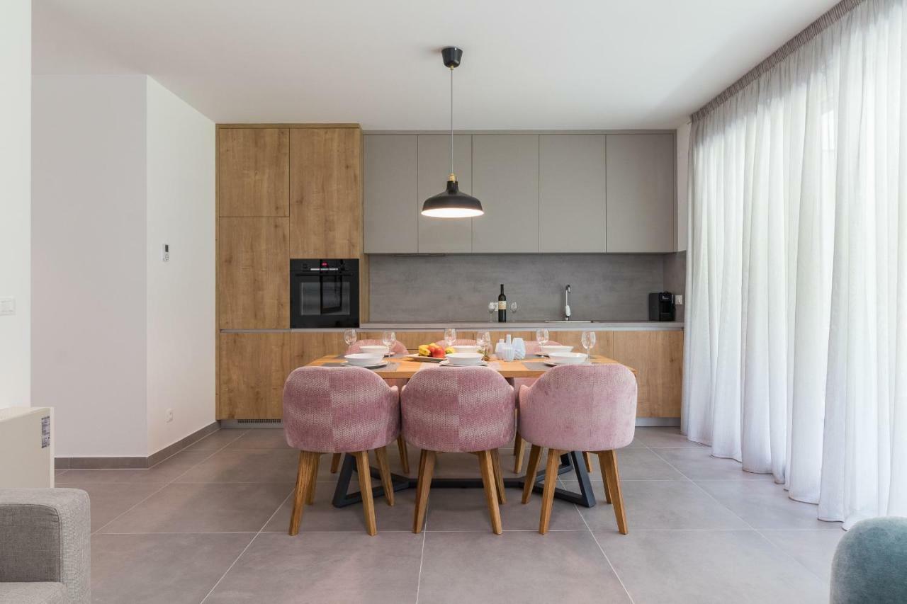Luxury Apartments Magali 로비니 외부 사진