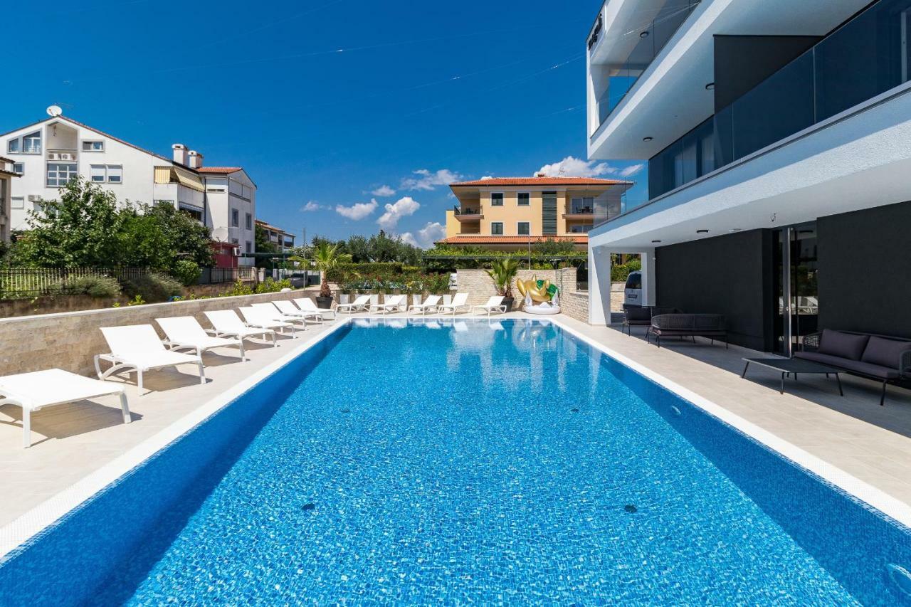 Luxury Apartments Magali 로비니 외부 사진