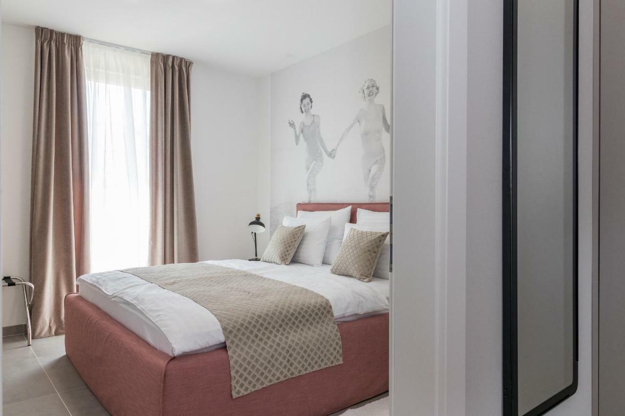 Luxury Apartments Magali 로비니 외부 사진