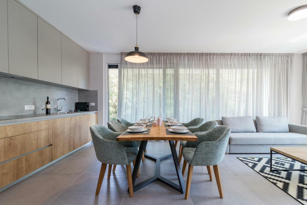 Luxury Apartments Magali 로비니 외부 사진
