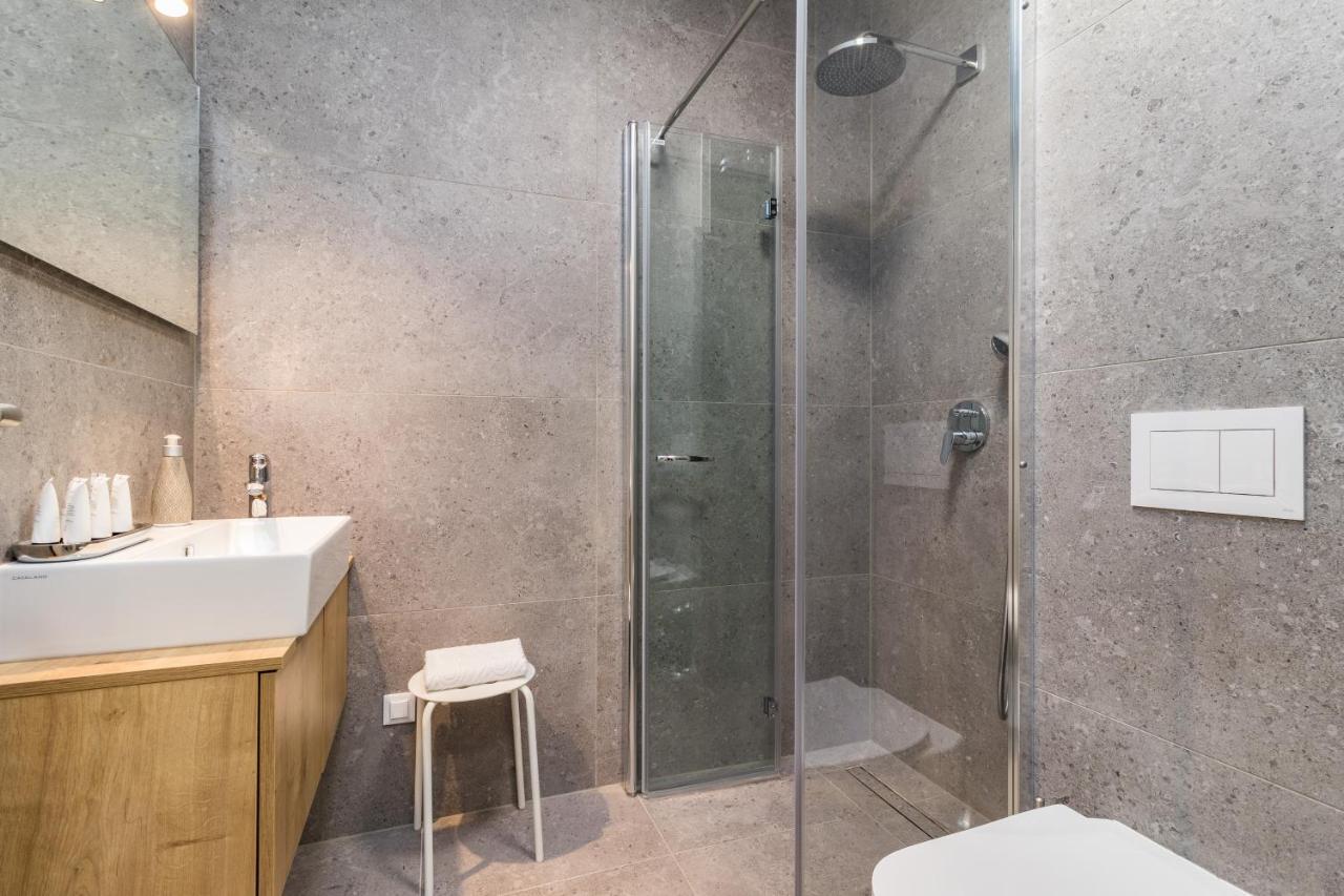 Luxury Apartments Magali 로비니 외부 사진