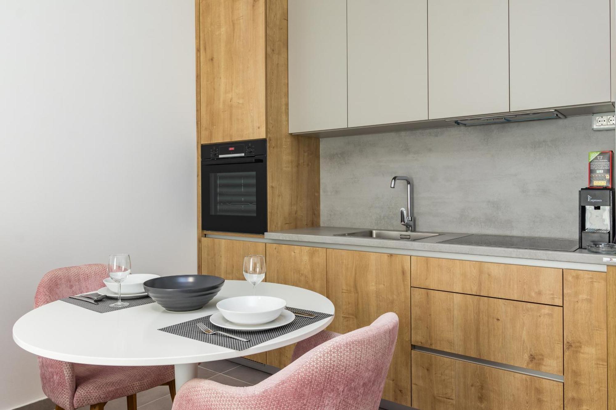 Luxury Apartments Magali 로비니 외부 사진
